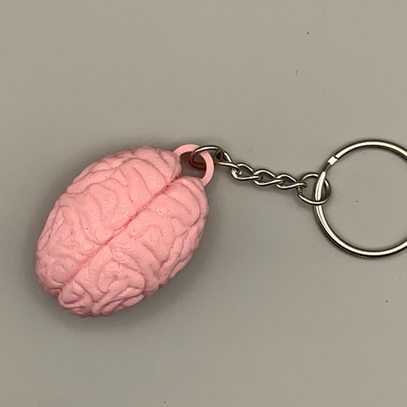 Pink Brain Keychain - Picture 3 of 4